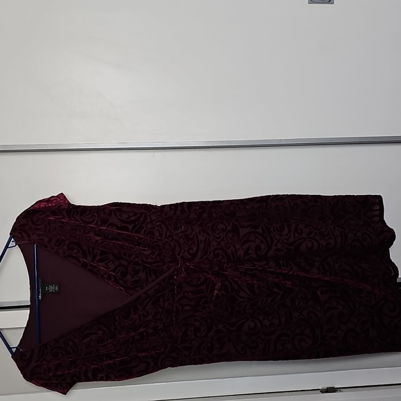Lane Bryant Burgundy Velvet Midi Sleeveless Dress New Condition - Picture 4 of 7